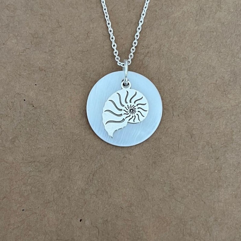 Collier créateur femme, Nacre blanche et Argent 925 - Ammonite