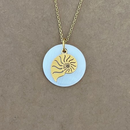 Collier créateur femme, Nacre blanche et plaqué or - Ammonite