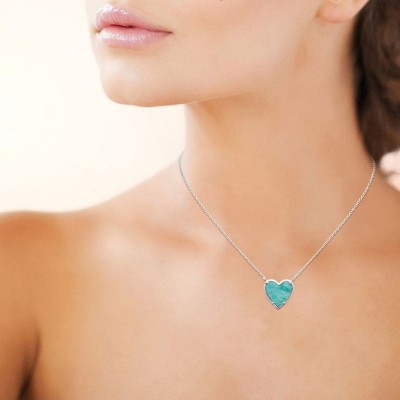 coeur pierre naturelle verte collier