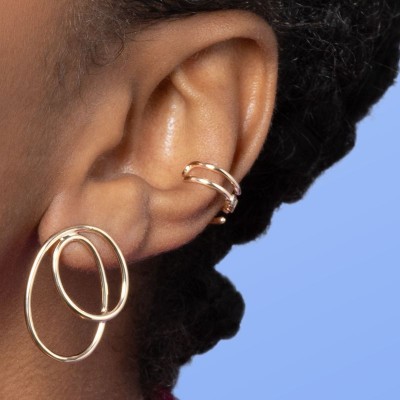 accumuler les bijoux d'oreille, tendance