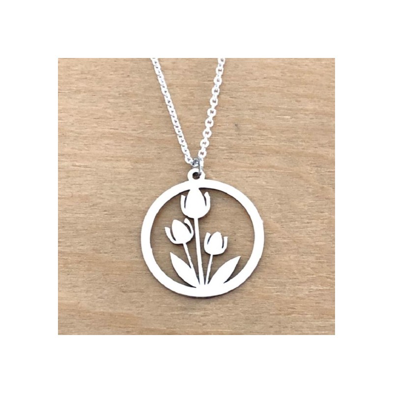 Collier en argent rhodié 925/1000 par CabaneTchanque, avec chaîne et médaillon tulipe, symbole de renouveau et de printemps