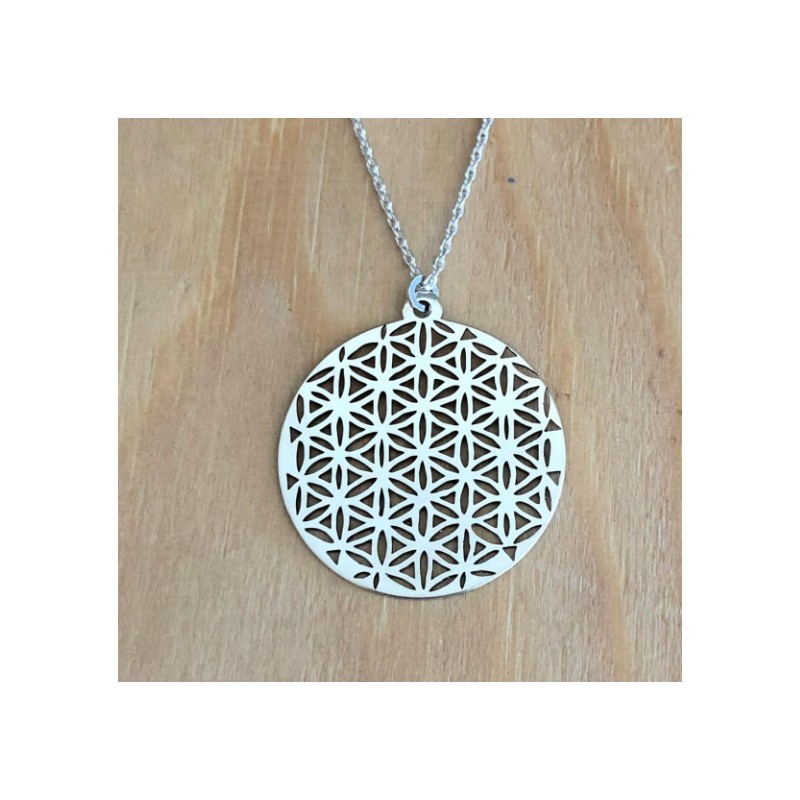 Collier en argent par CabaneTchanque, avec chaîne et médaillon Fleurs de Vie, symbole d'harmonie et de connexion universelle