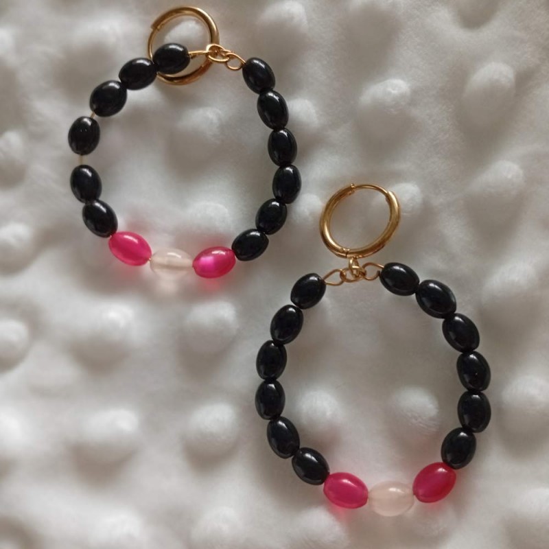 Créoles dorées & anneau en perles de verre noir et rose fuchsia – Fiesta