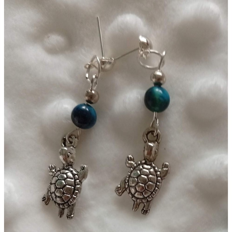 Boucles pendantes Turtle – Argent 925 & œil de tigre bleu