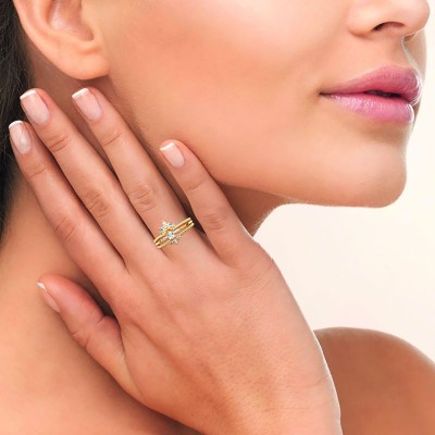 bague composée de plusieurs bagues en plaqué or bague composée de plusieurs bagues en plaqué or