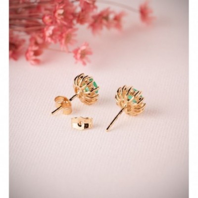 Clous floraux Elisa en or jaune 18 carats avec diamants éco et émeraude