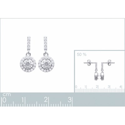 gros plan boucles pendantes argent et pierre brillante