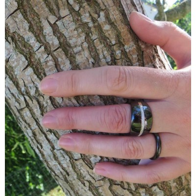 bague gaudron noire en céramique pour femme - Lyn&Or Bijoux