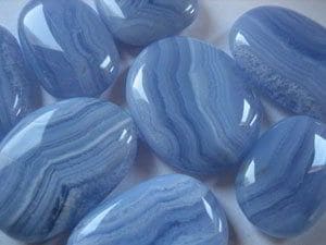 calcédoine jolie pierre bleue