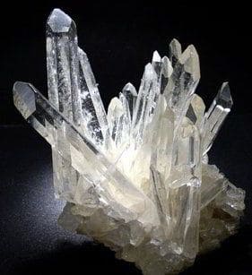 image cristal de roche brut